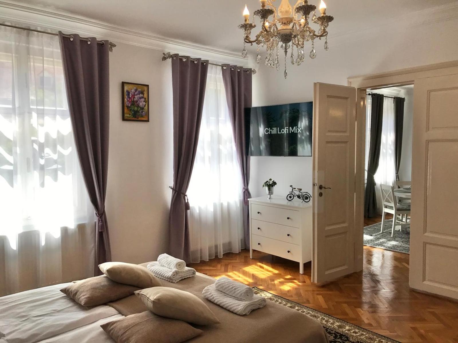 Residence Piata Armelor Sibiu Esterno foto