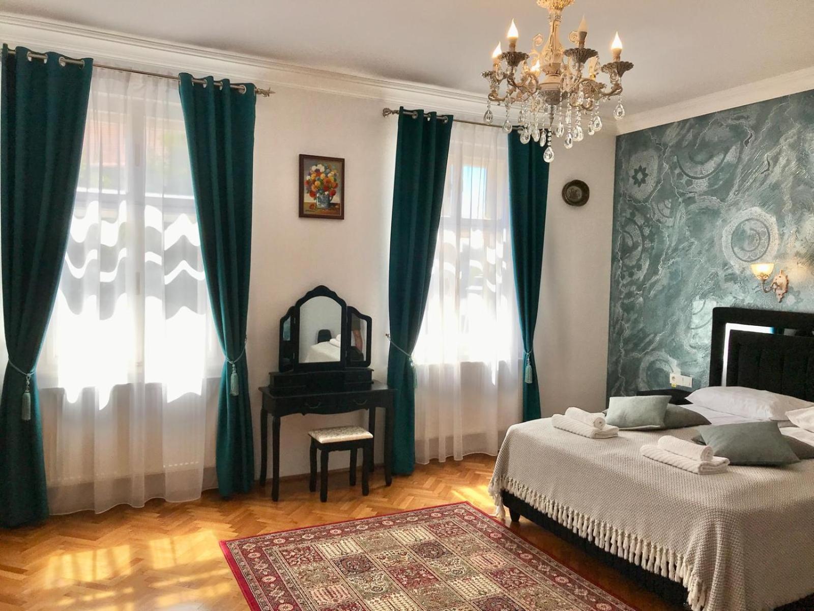 Residence Piata Armelor Sibiu Esterno foto