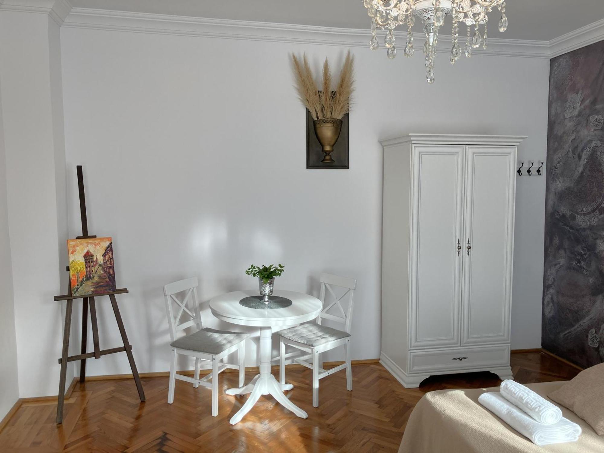 Residence Piata Armelor Sibiu Esterno foto